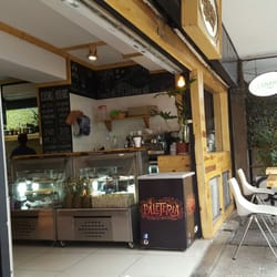 Cañamo Coffee Shop - Entrance and patio.