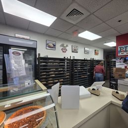 Gardner Pie - interior - Bakeries Near Me - Akron, Ohio