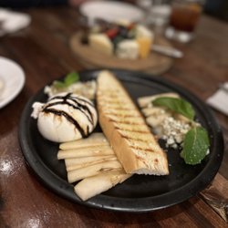 Burrata bruschetta