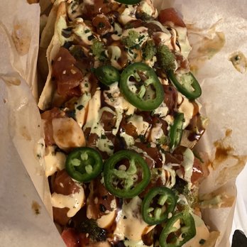 Roe Seafood Restaurant - Pokè nachos - Seafood Near Me - Long Beach, California Roe Seafood Restaurant - Pokè nachos - Seafood Near Me - Long Beach, California