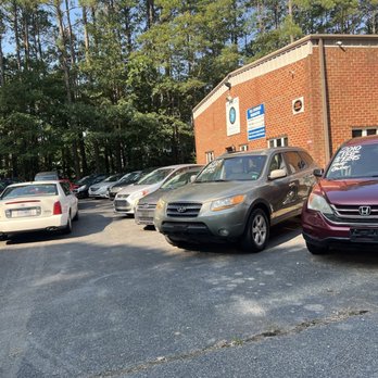 H&C Auto - This is the front of the store... - Used Car Dealers Near Me - Oilville, Virginia H&C Auto - This is the front of the store... - Used Car Dealers Near Me - Oilville, Virginia