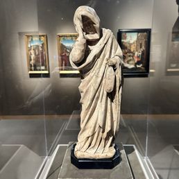 Statue Statue