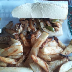 Cascade Locks Ale House - Thai chicken pub sandwich with seasoned fries