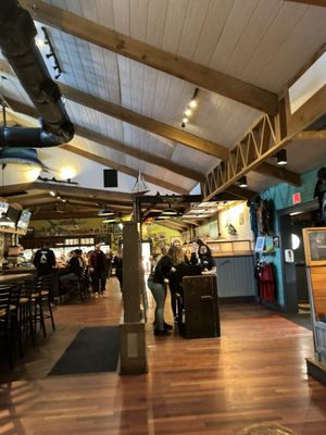 Harpoon Larry's Fish House & Oyster Bar by null