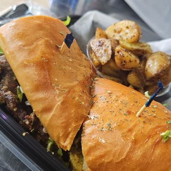 Artist Room Cafe - Breakfast Steak Sandwich. - Cafes Near Me - Chicago, Illinois Artist Room Cafe - Breakfast Steak Sandwich. - Cafes Near Me - Chicago, Illinois