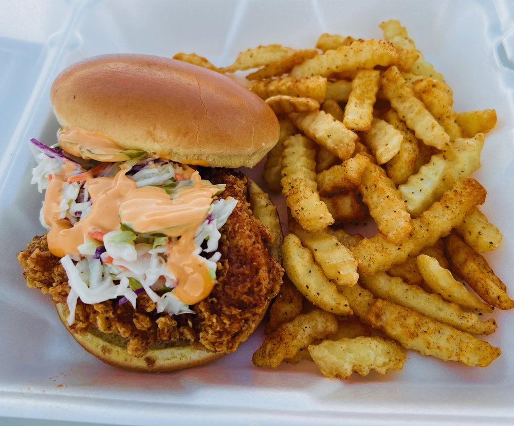 SCREAMING HOT CHICKEN Updated September 2024 Phoenix, Arizona