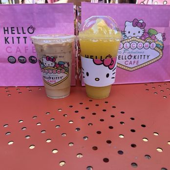 Hello Kitty Cafe - Iced vanilla late and a peach yogurt slush - Desserts Near Me - Las Vegas, Nevada