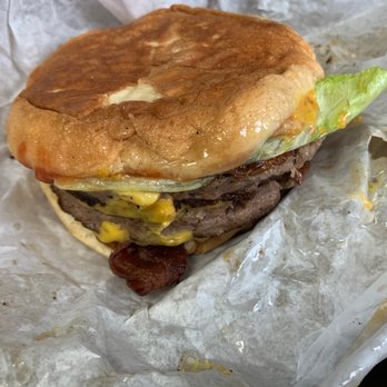 Mak's Burgers and BBQ - Cheeseburger - Burgers Near Me - Azle, Texas Mak's Burgers and BBQ - Cheeseburger - Burgers Near Me - Azle, Texas