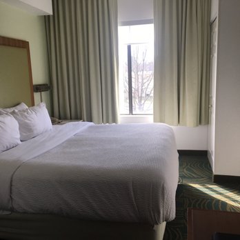 SpringHill Suites by Marriott Charlotte Airport - Guest room - Hotels Near Me - Charlotte, North Carolina SpringHill Suites by Marriott Charlotte Airport - Guest room - Hotels Near Me - Charlotte, North Carolina