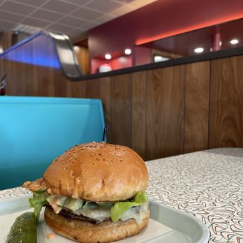 Cook's Burger Bar - Bacon cheeseburger - Burgers Near Me - Williamsburg, Virginia