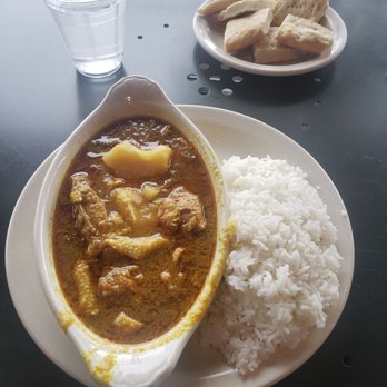 Savoy Kitchen - Curry chicken and rice - Asian Fusion Near Me - Alhambra, California