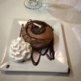 Shadowbrook - Chocolate lava cake - American Near Me - Capitola, California