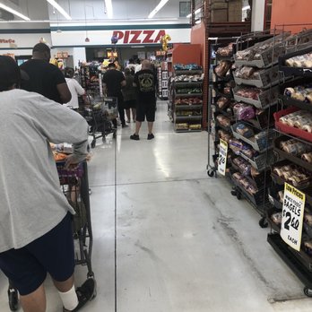 WinCo Foods - Line at 7AM on Saturday - Grocery Near Me - Moreno Valley, California