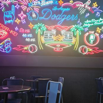 Dodger Stadium - Sitting - Stadiums & Arenas Near Me - Los Angeles, California