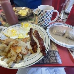 Mama's Cooking - Big Breakfast: eggs, home fries, bacon, biscuits/gravy