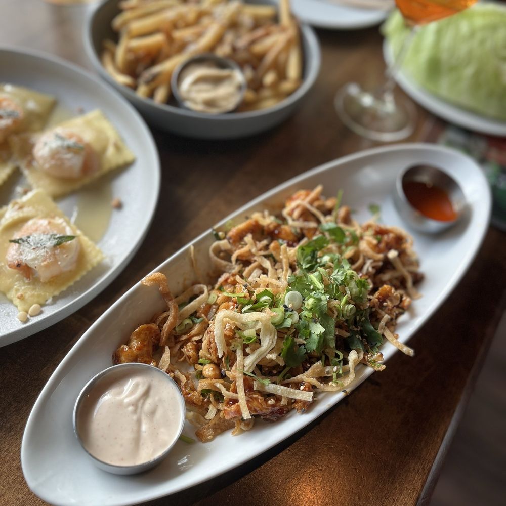 Cactus Club Cafe - Szechuan Lettuce Wraps - Canadian (New) Near Me - Surrey, British Columbia