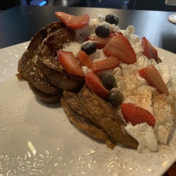 Chef Vargas - Creeme Brulee French Toast - Breakfast & Brunch Near Me - Elkins Park, Pennsylvania Chef Vargas - Creeme Brulee French Toast - Breakfast & Brunch Near Me - Elkins Park, Pennsylvania