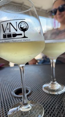 V-NO Wine Bar and Shop by null