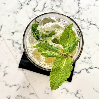 Carrie's Conservatory - Whiskey smash - Cafes Near Me - Alpharetta, Georgia