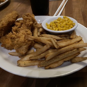 Cheddar's Scratch Kitchen - Chicken tender platter - Comfort Food Near Me - Orlando, Florida