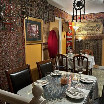 Caravan Kebab - Indoors - Indian Near Me - Edmonds, Washington