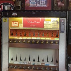 Broken Down Valise Pub - Cig machine