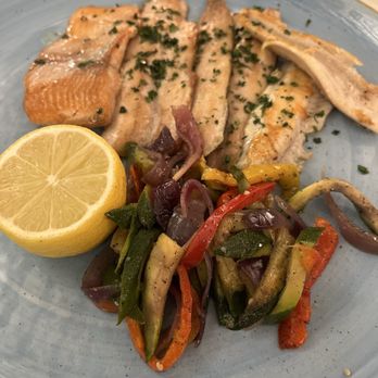 Osteria Quatro Pass - Lake fish sampler entree - Italian Near Me - Varenna, SO Osteria Quatro Pass - Lake fish sampler entree - Italian Near Me - Varenna, SO