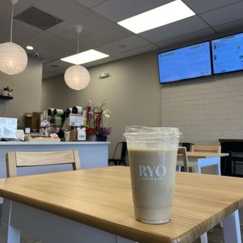 Ryo Coffee & Tea - Phoenix Oolong Milk Tea (no ice and less sweetness) - Coffee & Tea Near Me - Fullerton, California