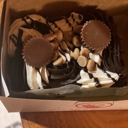 Peanut Butter Chocolate Cupcake
