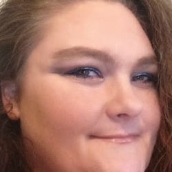 Beutytraderevue - Meet the person behind the pen.
