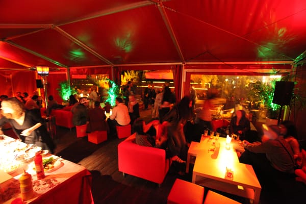 Photo of Train - Berlin, BE, DE. Lounge