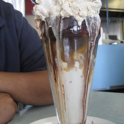 Leatherby's Family Creamery - Black and Tan