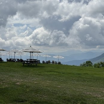The Swag - Picnic time! - Hotels Near Me - Waynesville, North Carolina