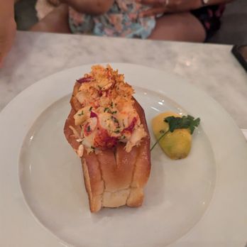 3 Arts Club Cafe at RH Chicago - Cafes Near Me - Chicago, Illinois 3 Arts Club Cafe at RH Chicago - Cafes Near Me - Chicago, Illinois