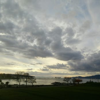 Sunset Beach Park - Beaches Near Me - Vancouver, British Columbia Sunset Beach Park - Beaches Near Me - Vancouver, British Columbia