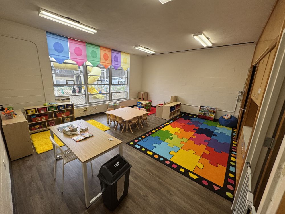 Shining Stars Preschool & Daycare - childcare center in Warren, OH