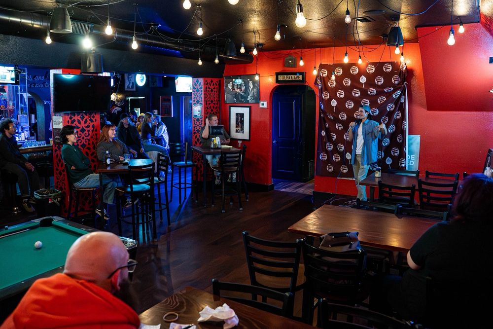 Pete’s Satire Lounge