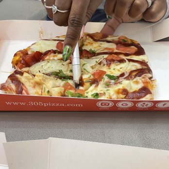305 Pizza - The Miami River - Pizza Near Me - Miami, Florida 305 Pizza - The Miami River - Pizza Near Me - Miami, Florida