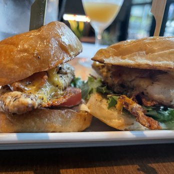 The Oak - Raleigh - Chicken sliders - New American Near Me - Raleigh, North Carolina The Oak - Raleigh - Chicken sliders - New American Near Me - Raleigh, North Carolina