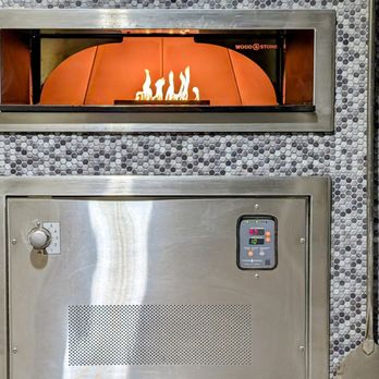 Crust & Crate - Pizza Near Me - Kanata, Ontario
