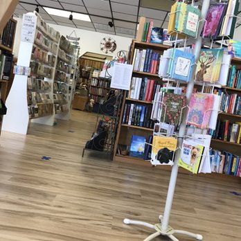 Booklovers' Gourmet - Lots of books! And gifts! - Coffee & Tea Near Me - Webster, Massachusetts