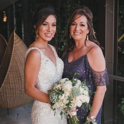 De La Rosa's Bridal & Tuxedos