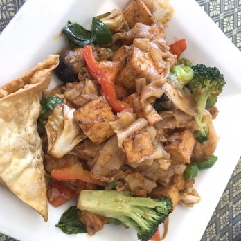 Thai Chili - Drunken noodle dish made with tofu and no fish sauce to make it vegan - Thai Near Me - Reno, Nevada