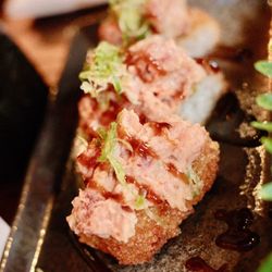 Phat Thaiger - Tuna with crispy rice bites*