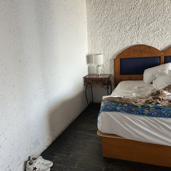 Las Rocas Resort - Walls dirty - Day Spas Near Me - Rosarito, BCN Las Rocas Resort - Walls dirty - Day Spas Near Me - Rosarito, BCN