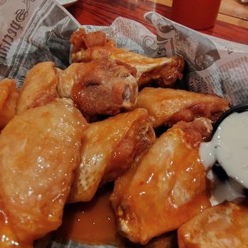 Roaming Bison Tavern - Buffalo wings - Whiskey Bars Near Me - Buffalo, New York