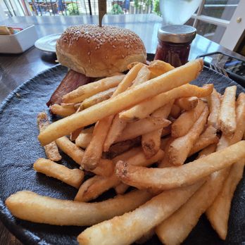 Old Hickory - Lunch hamburger - Steakhouses Near Me - National Harbor, Maryland Old Hickory - Lunch hamburger - Steakhouses Near Me - National Harbor, Maryland