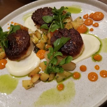 Senia - Marine sea scallop $28 I love the different flavors on this dish! - Cocktail Bars Near Me - Honolulu, Hawaii