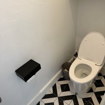 ALC Remodel - Floor tile - General Contractors Near Me - Dallas, Texas