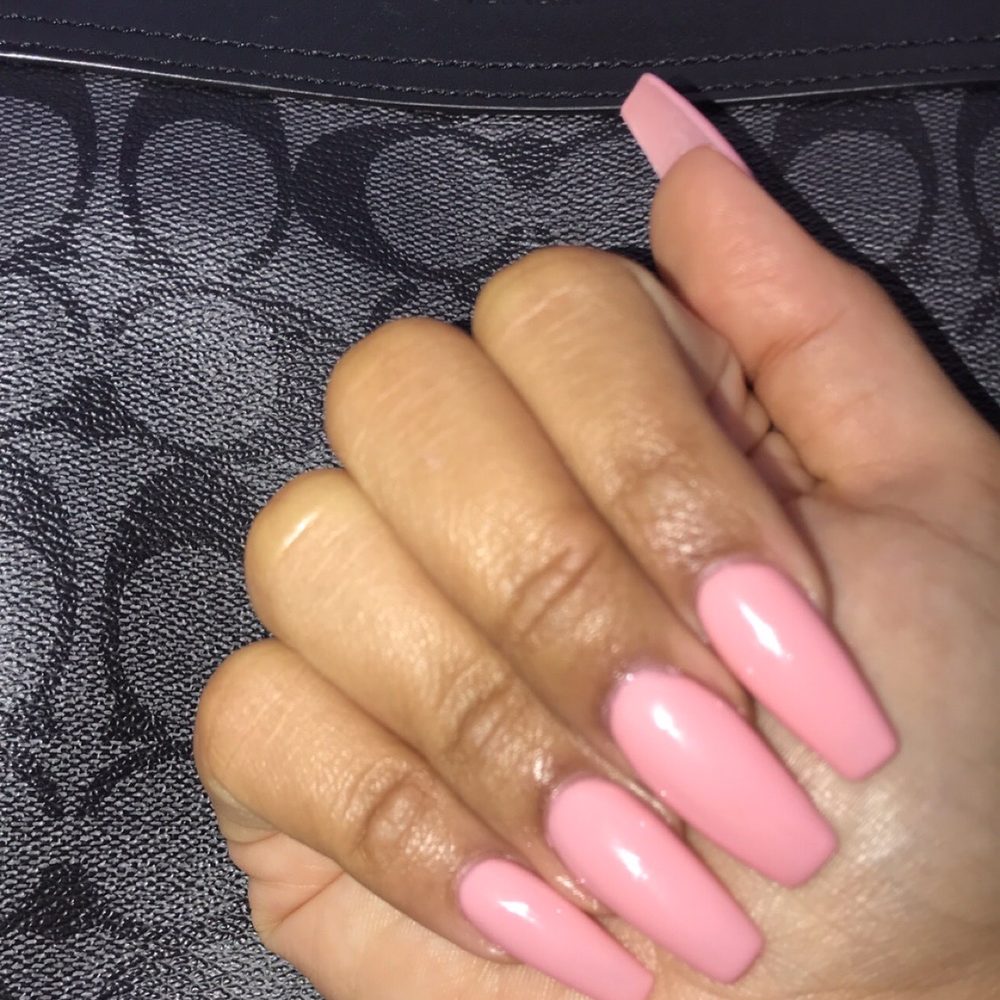 Gradient Nail - Nails by Diana - Nail Salons Near Me - Honolulu, Hawaii